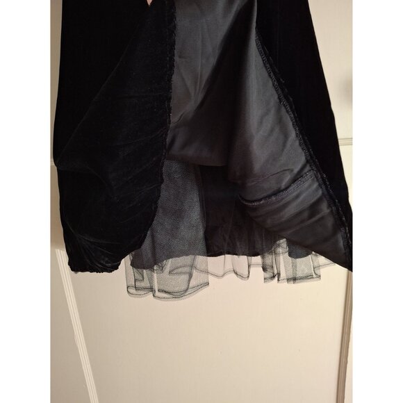 VTG Black Velvet Off-Shoulder Dress with Sweetheart Neckline & Flared Skirt - Picture 5 of 13